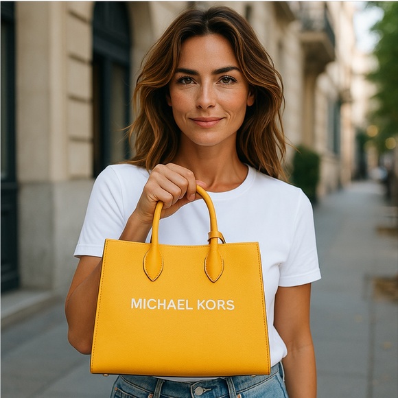 NWT MICHAEL KORS Leather Tote - Picture 9 of 9